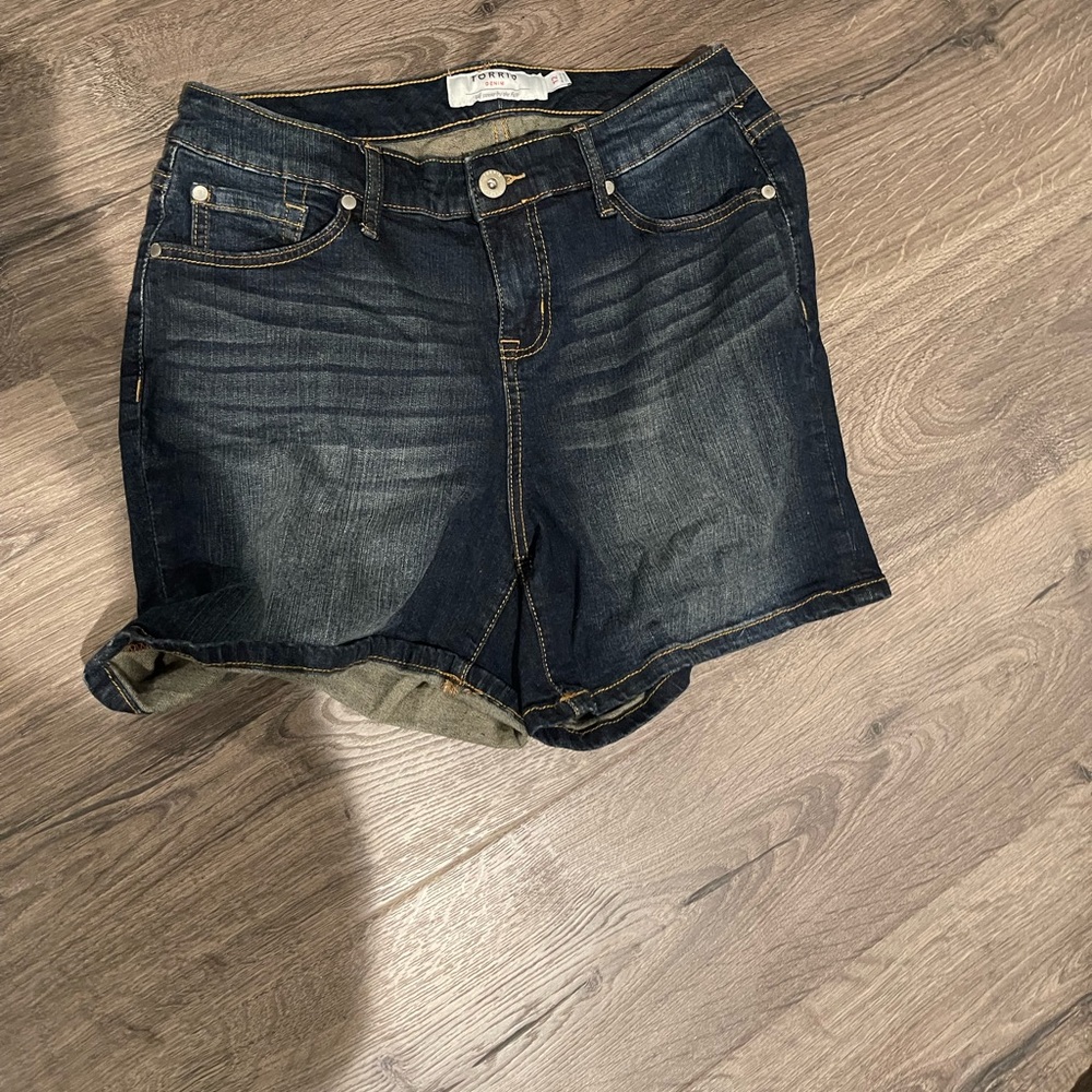 Torrid shorts size 14